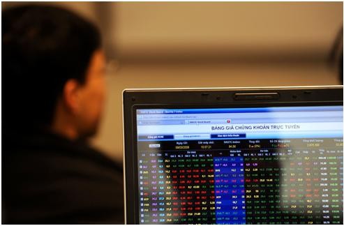 Doanh nghiệp thi nhau rời sàn ảnh 1