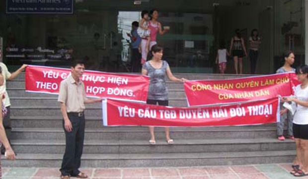 Dân chung cư 16B Nguyễn Thái Học, Hà Đông tập trung đòi quyền lợi ảnh 2