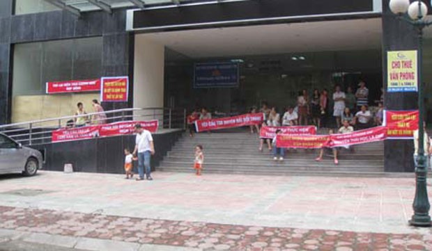 Dân chung cư 16B Nguyễn Thái Học, Hà Đông tập trung đòi quyền lợi ảnh 4