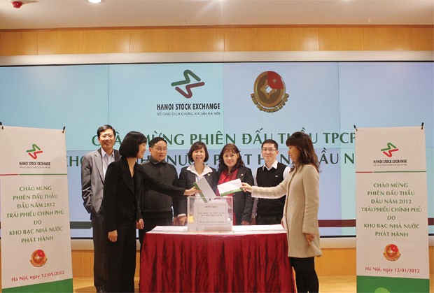 Đa dạng hóa nhà đầu tư trái phiếu, bao giờ? ảnh 1