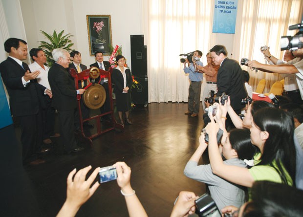 Báo chí với “thị trường niềm tin” ảnh 1