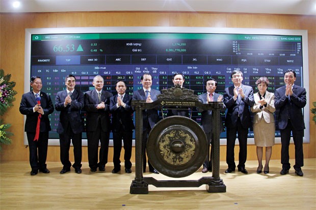 Chung sức xây dựng thị trường chứng khoán Việt Nam ảnh 1 Chung sức xây dựng thị trường chứng khoán Việt Nam ảnh 1