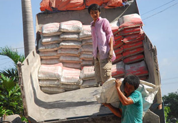 Ba cú tăng giá “thiêu rụi” doanh nghiệp ảnh 1