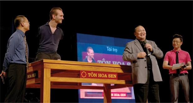 Hoa Sen: Thương hiệu hướng đến cộng đồng ảnh 1 Hoa Sen: Thương hiệu hướng đến cộng đồng ảnh 1