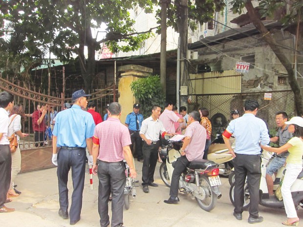 Emico: Dự hội nghị khách hàng, phải mang cả… giấy kết hôn! ảnh 1