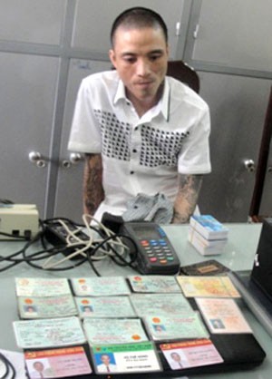 “Lò” làm thẻ ATM giả giữa thủ đô ảnh 1
