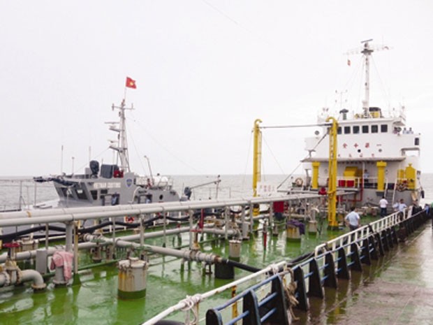 Hợp thức hóa xăng dầu lậu rất dễ ảnh 1