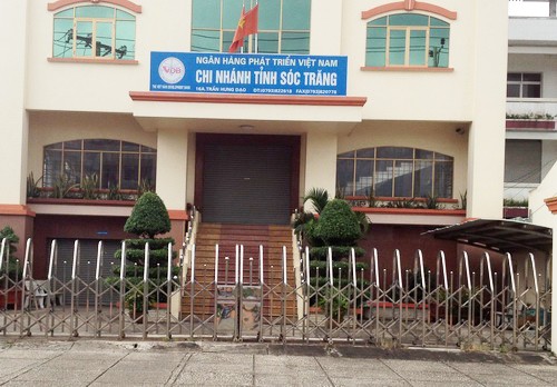 12 cán bộ ngân hàng bị khởi tố vì “món nợ của đại gia” ảnh 1