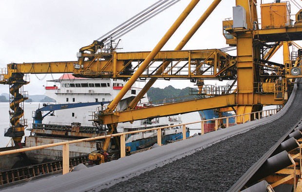 NĐT sẵn sàng bơm tiền cho “chúa chổm” Vinacomin ảnh 1