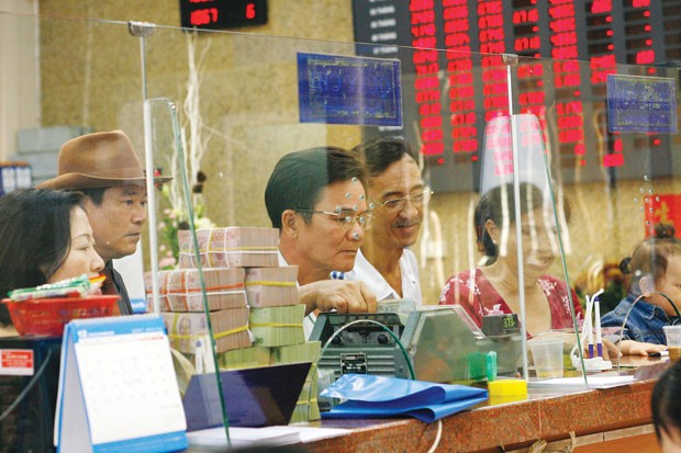 Gửi tiết kiệm vẫn là kênh đầu tư được ưu tiên ảnh 1 Gửi tiết kiệm vẫn là kênh đầu tư được ưu tiên ảnh 1