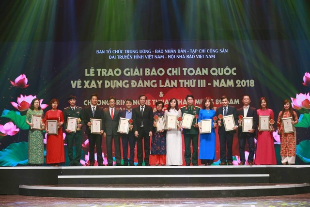 Báo Đầu tư đạt giải Báo chí Búa liềm vàng lần thứ III ảnh 1