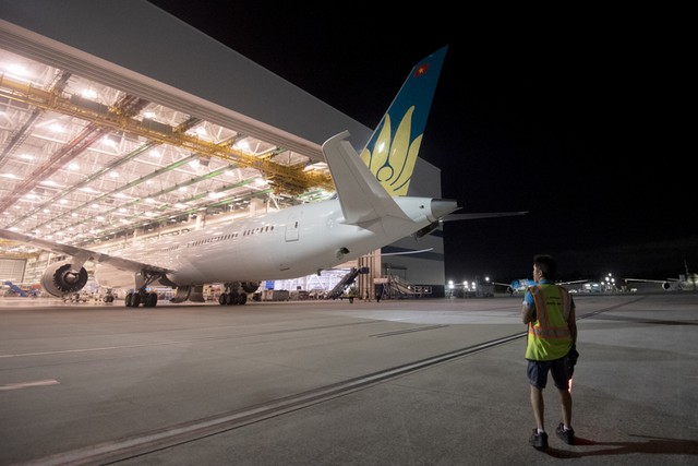 Hé lộ những hình ảnh đầu tiên chiếc Boeing 787-10 của Vietnam Airlines ảnh 1