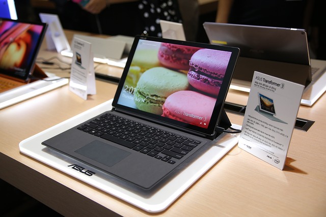 Laptop Asus ZenBook 3 có giá 45 triệu đồng tại Việt Nam ảnh 2
