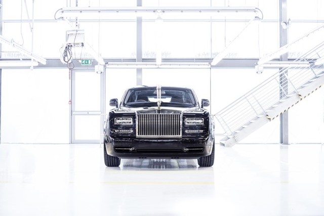 Ngắm chiếc Rolls-Royce Phantom cuối cùng xuất xưởng ảnh 2
