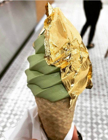 Cây kem dát vàng 24k khuynh đảo Sài Gòn ảnh 2