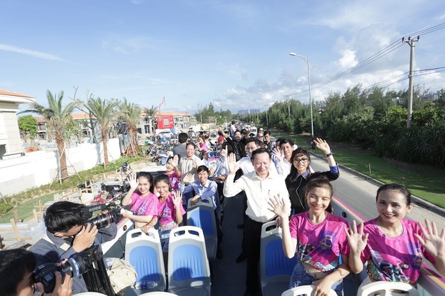 Xe buýt du lịch 2 tầng Coco City Tour đã có mặt tại Đà Nẵng ảnh 1