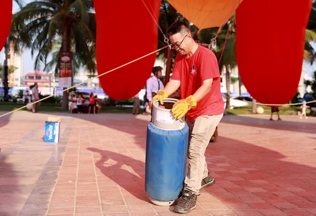 Lần đầu tiên trình diễn khinh khí cầu ở Đà Nẵng ảnh 10