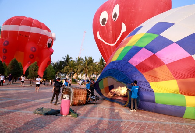 Lần đầu tiên trình diễn khinh khí cầu ở Đà Nẵng ảnh 2