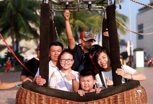 Lần đầu tiên trình diễn khinh khí cầu ở Đà Nẵng ảnh 7