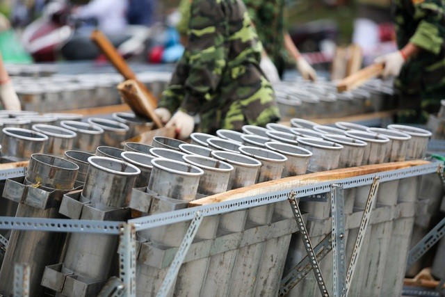 Hà Nội: Bên trong trận địa pháo hoa chuẩn bị khai hoả, đón giao thừa ảnh 8
