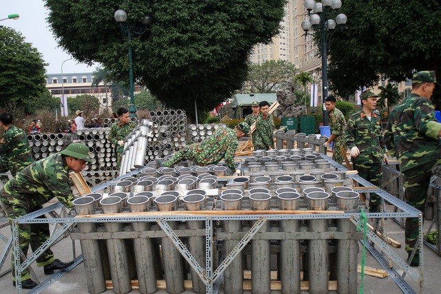 Hà Nội: Bên trong trận địa pháo hoa chuẩn bị khai hoả, đón giao thừa ảnh 9