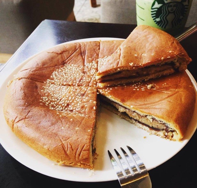 Tiết lộ bất ngờ về bánh trung thu Hồng Kông to như pizza ảnh 1