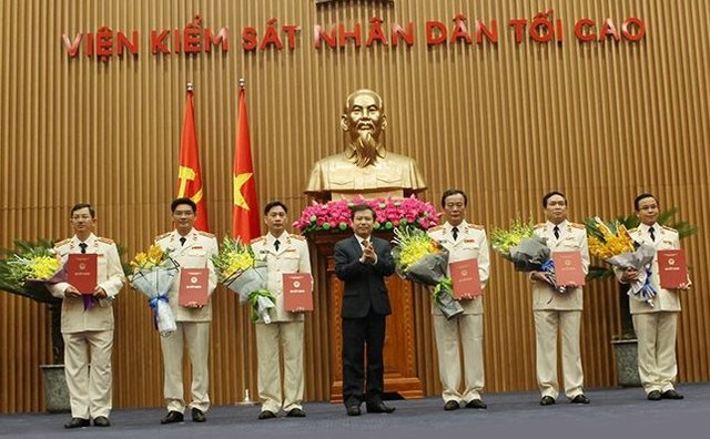 Công bố quyết định của Chủ tịch nước về công tác cán bộ ảnh 1