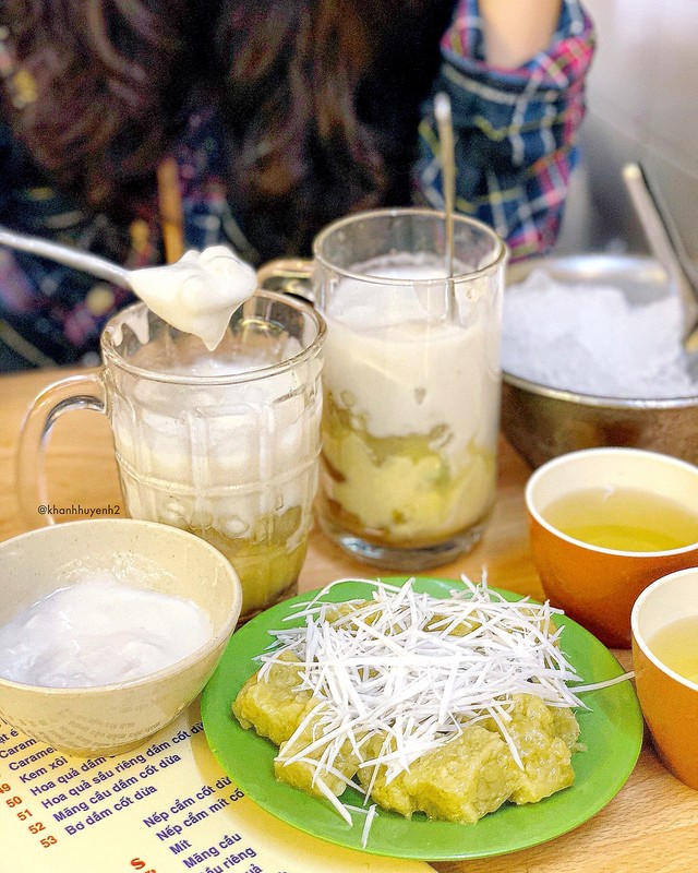 Những quán phở, bún vỉa hè giá cao vẫn hút khách ở Hà Nội ảnh 6