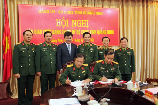 Bộ Quốc phòng bổ nhiệm 3 tân Chính ủy ảnh 1