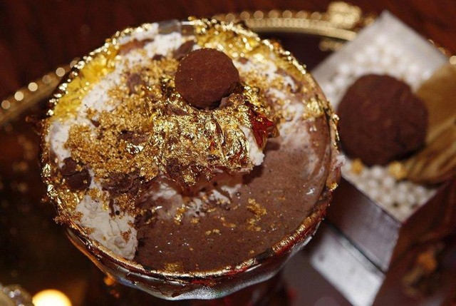 Chocolate phủ vàng, nạm kim cương, giá hơn 500 triệu đồng ảnh 3