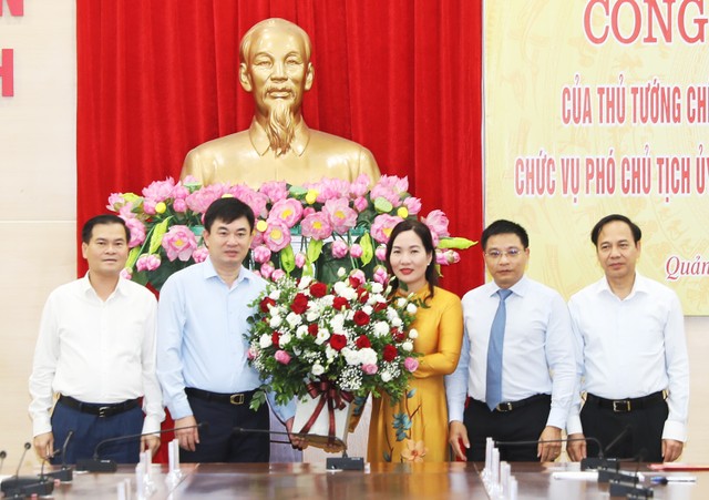 Trao quyết định bổ nhiệm Phó Chủ tịch UBND tỉnh Quảng Ninh ảnh 1
