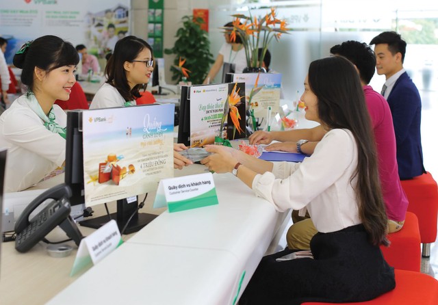 Chứng khoán tăng trưởng, cơ hội thoái và tăng vốn tại ngân hàng ảnh 2