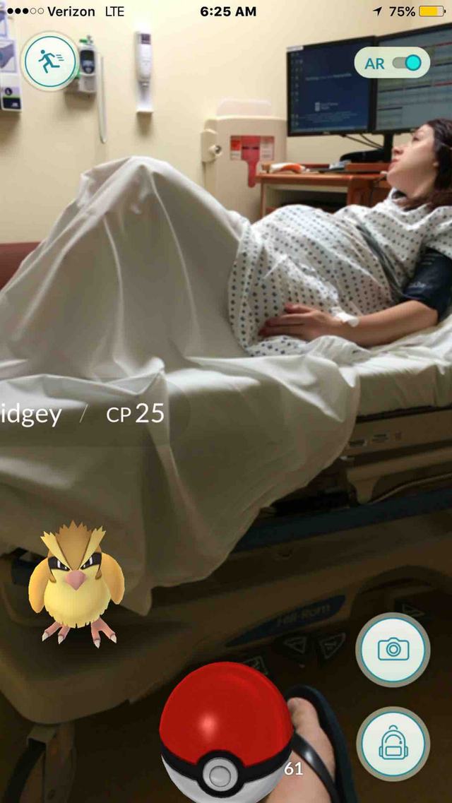 Được và mất khi chơi Pokemon Go