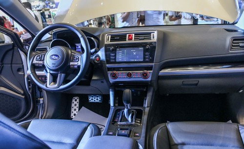 subaru-outback-suv-gia-dinh-gia-tu-1-7-ty-tai-viet-nam-1