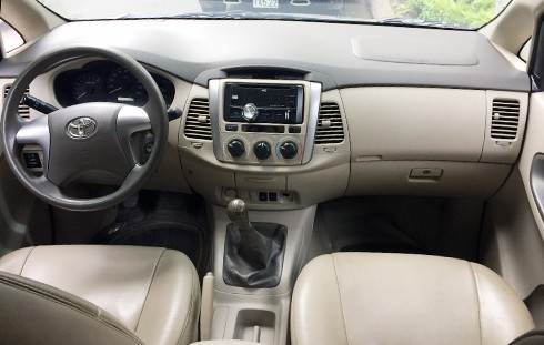 toyota-innova-vua-xe-cu-tren-thi-truong-viet-1