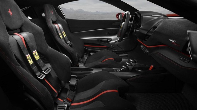 Ferrari 488 Pista - siêu xe mới thách thức McLaren 720S ảnh 7