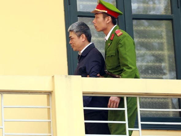 Nguyễn Xuân Sơn khai chỉ nhận 4,5 tỷ đồng từ Hà Văn Thắm