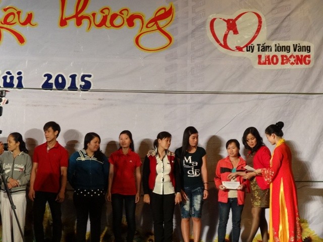 Prudential Việt Nam đem xuân đến công nhân nghèo ảnh 2