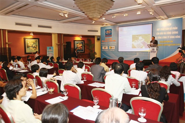 Có nên may đồng phục cho mệnh giá? ảnh 1