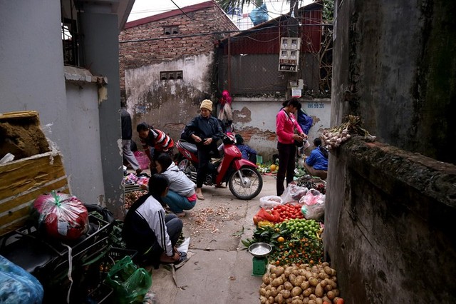 Chợ phiên giữa Hà Thành đậm chất quê giăng kín ngõ phố ảnh 6