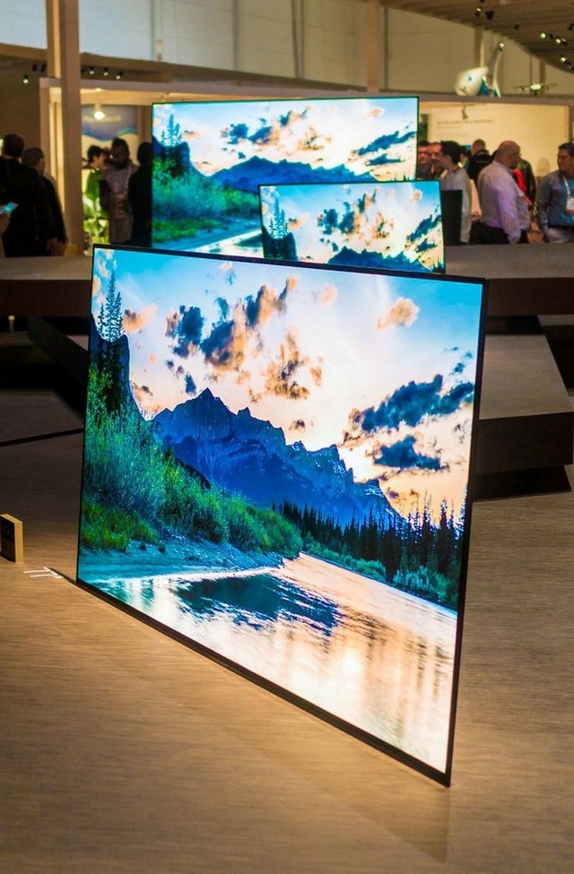Loạt TV 4K mỏng như kính ảnh 1