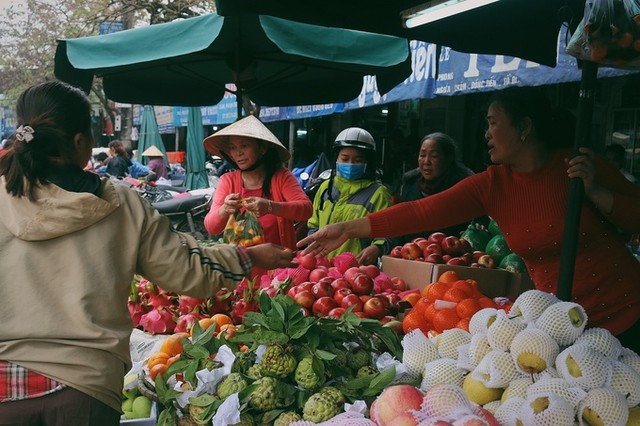 Không khí Tết ở ngôi chợ Huế gần 120 tuổi ảnh 6