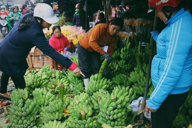 Không khí Tết ở ngôi chợ Huế gần 120 tuổi ảnh 7