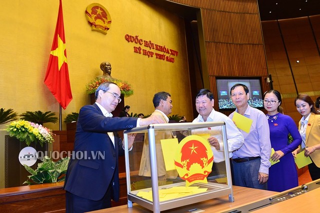 Đại biểu Quốc hội bỏ phiếu bầu Chủ tịch nước ảnh 3