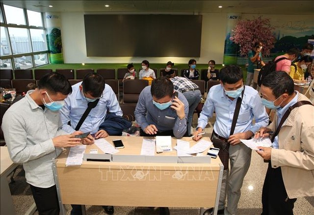 Mọi hành khách nhập cảnh Việt Nam thực hiện khai báo y tế bắt buộc từ ngày 7/3/2020 ảnh 4