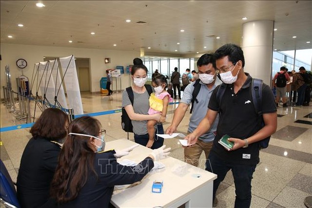 Mọi hành khách nhập cảnh Việt Nam thực hiện khai báo y tế bắt buộc từ ngày 7/3/2020 ảnh 5