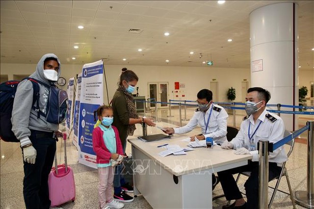 Mọi hành khách nhập cảnh Việt Nam thực hiện khai báo y tế bắt buộc từ ngày 7/3/2020 ảnh 6