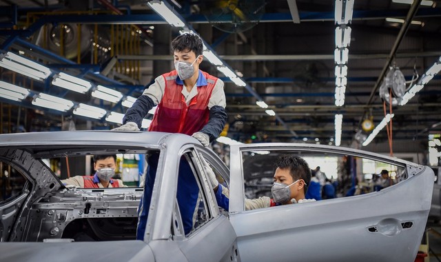 ‘Lo đóng cửa nhà máy ít, lo không bán được ôtô nhiều hơn’ ảnh 1