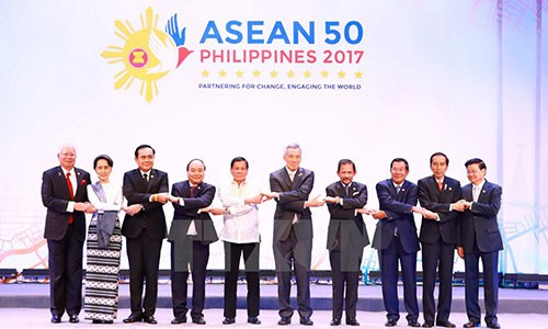 Thủ tướng Việt Nam nêu quan ngại về xu thế bảo hộ tại Cấp cao ASEAN ảnh 1