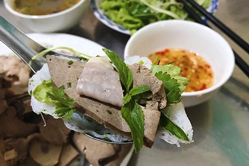 5 địa chỉ ẩm thực nổi tiếng ở trung tâm Quy Nhơn ảnh 4